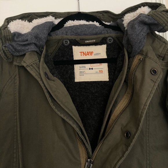 Aritzia TNA Winter Coat - Picture 2 of 2